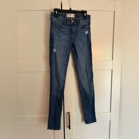Abercrombie Kids (Girls) Jeans Classic Skinny Size 11/12 Slim - Picture 1 of 3